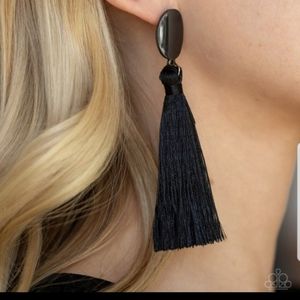 Va Va Plume black tassel earrings